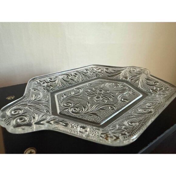 Indiana Glass Tiara Sugar and Creamer Set with Tray Sandwich Glass - Picture 8 of 8